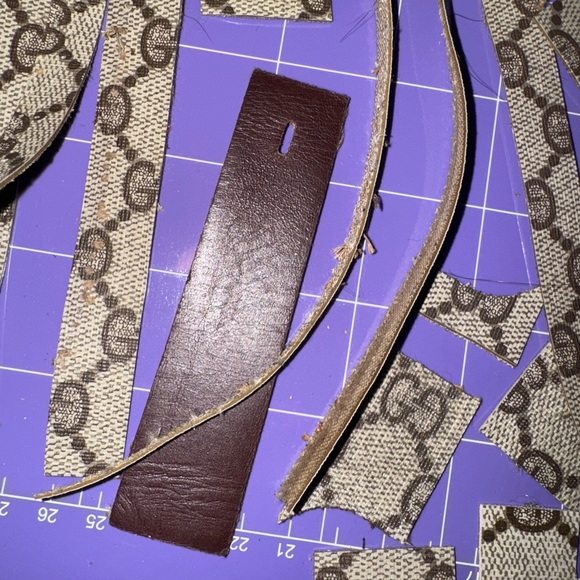 Gucci Brown and Tan Patterned Fabric scraps - Picture 11 of 12